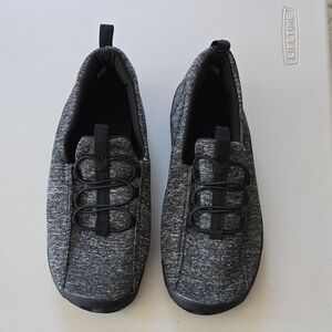 🌸3/$15🌸Gray Slip-On Sneakers